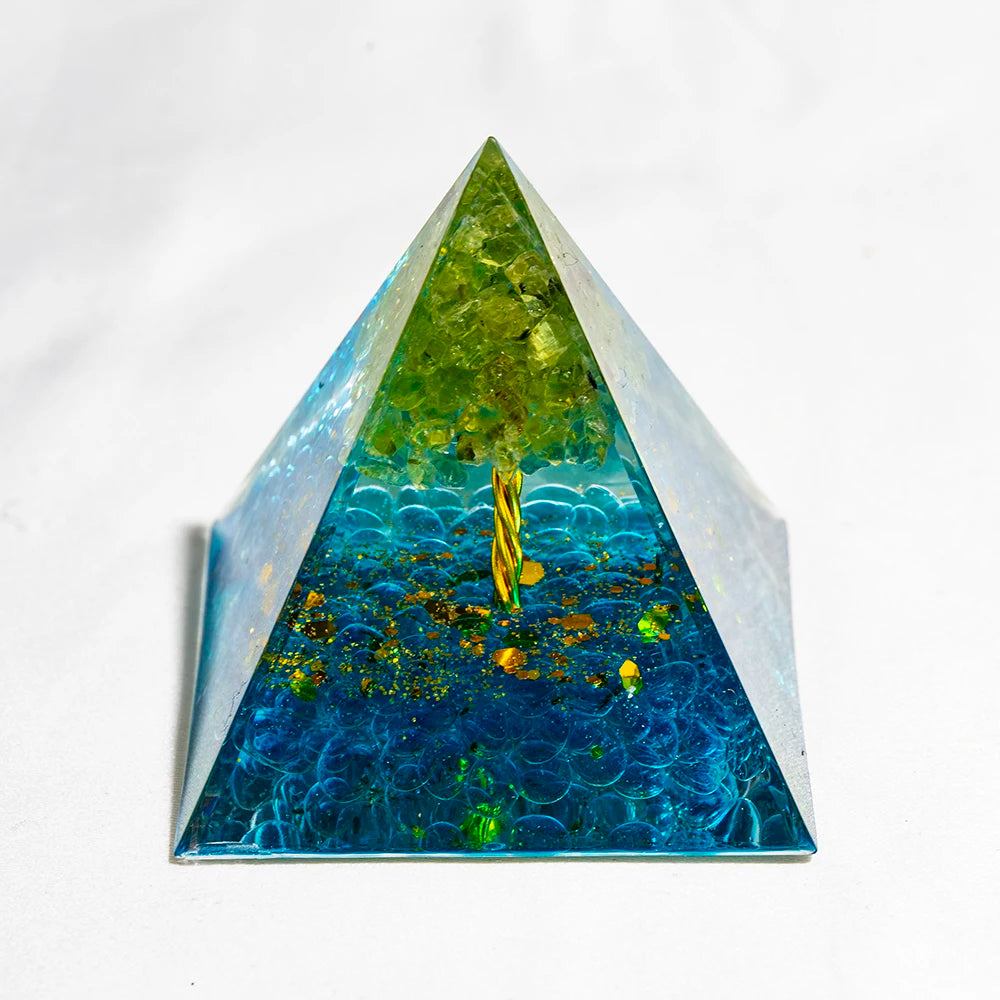 Crystal Energy Pyramid 🔺 – Chakra Balancing Generator for Healing & Home Harmony
